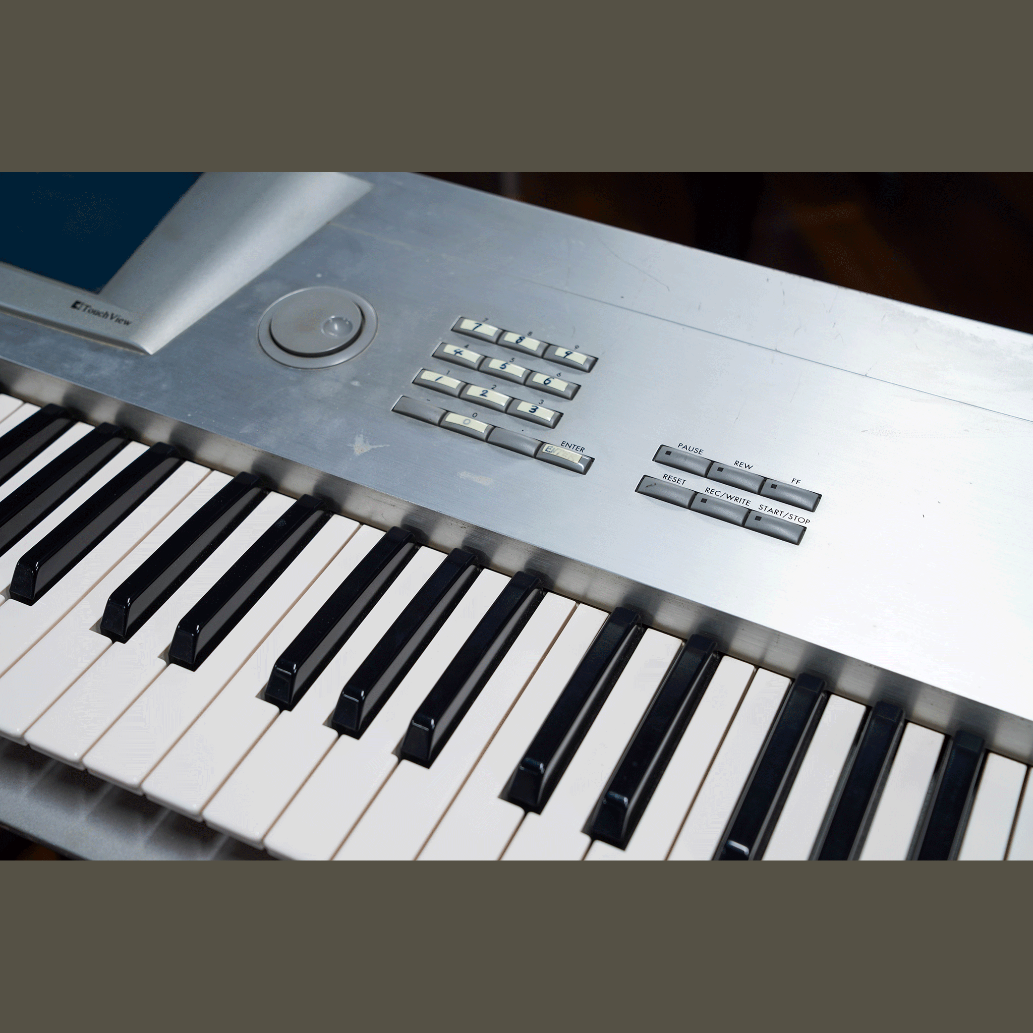 KORG 希少機種のジャンク品！【TRINITY V3 PRO】