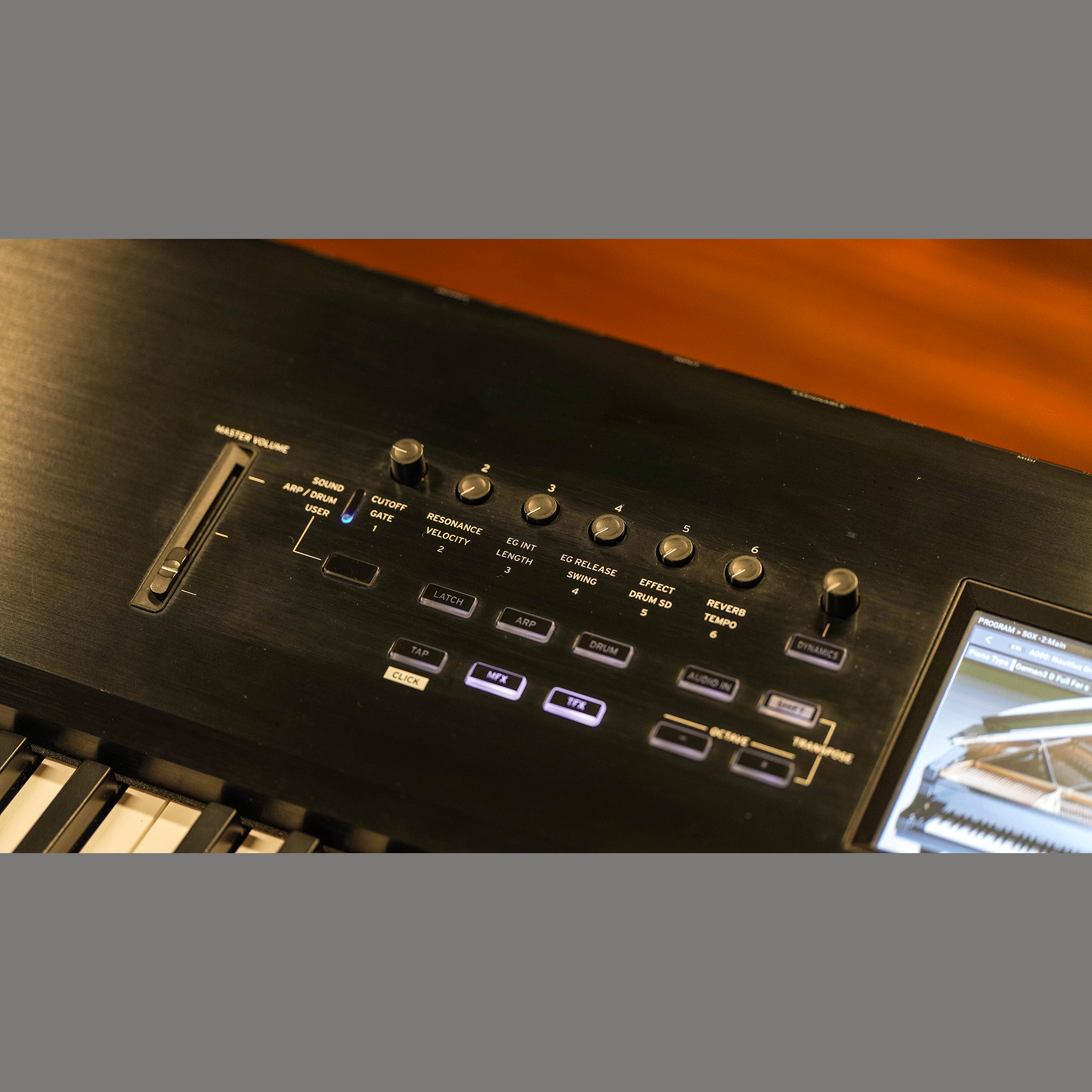 KORG キズあり特別プライス！ミュージックワークステーション【NAUTILUS-88】