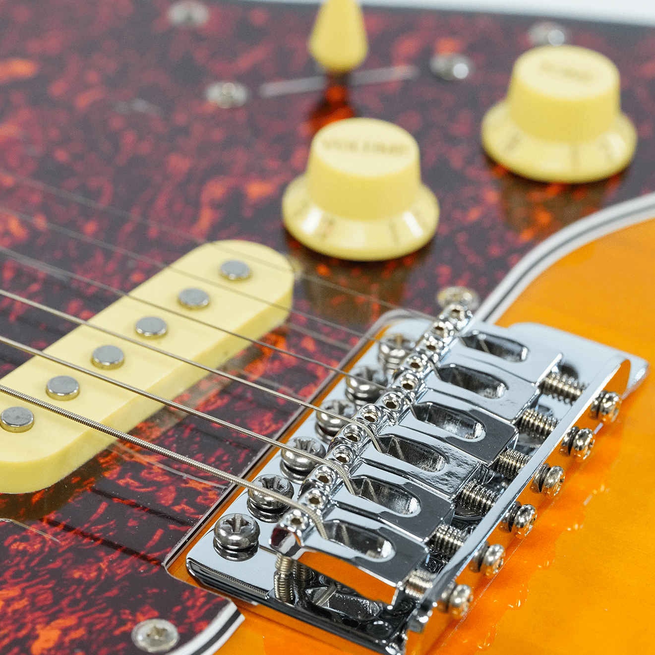 EKO 訳ありだからスペシャルプライス！シンプル＆風格漂う・スリーシングルP.U【EKO ST 300 SUNBURST】