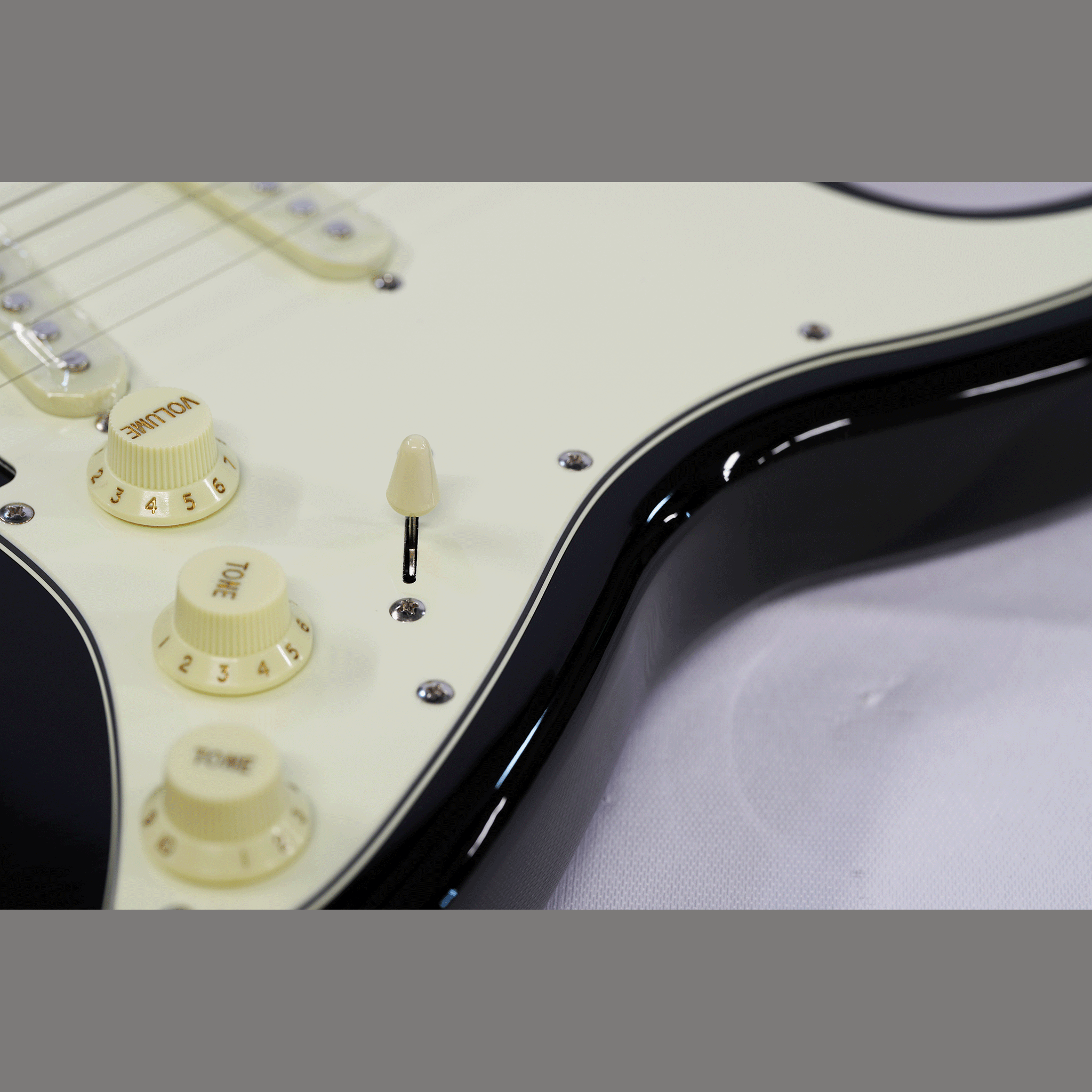 EKO キズありプライス！シンプル＆風格漂う・上位機種のスリーシングルP.U【EKO ST 400 BLACK】