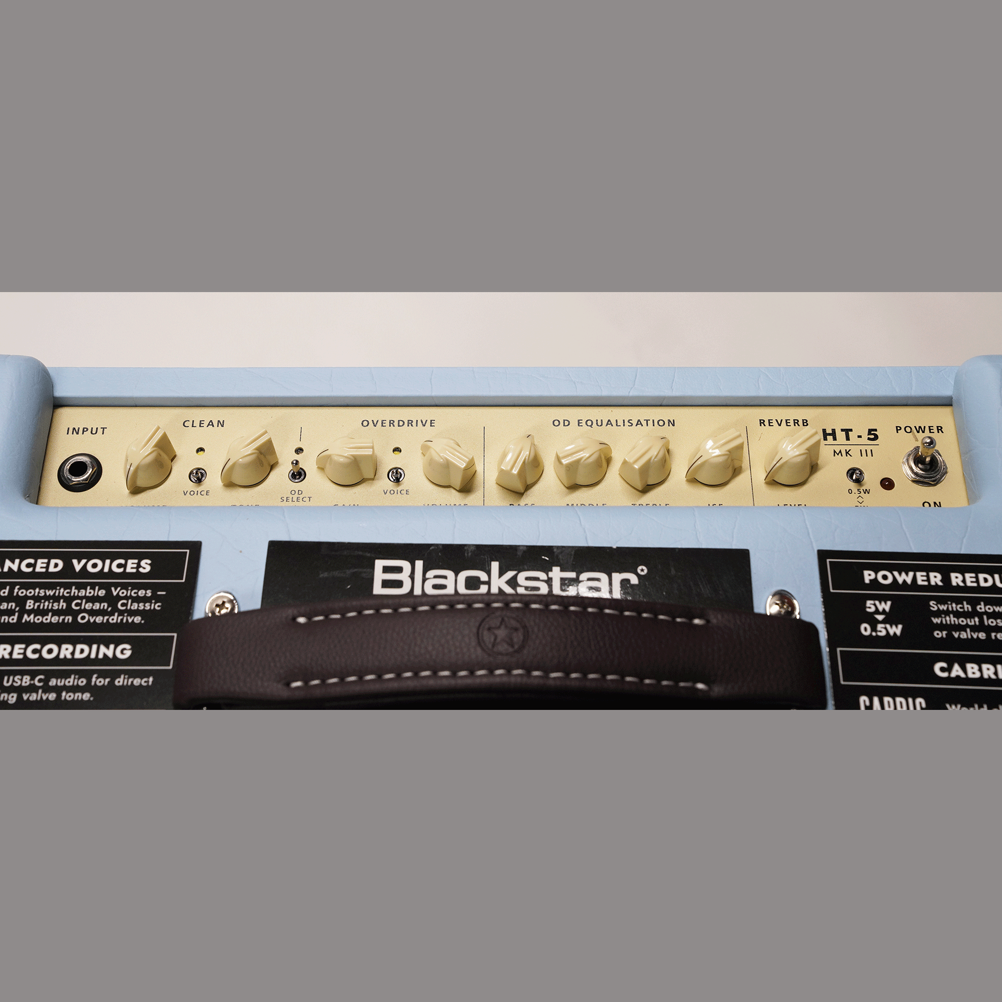 BLACKSTAR 真空管搭載の実力派コンボアンプ【HT-5R MKIII BABY BLUE】