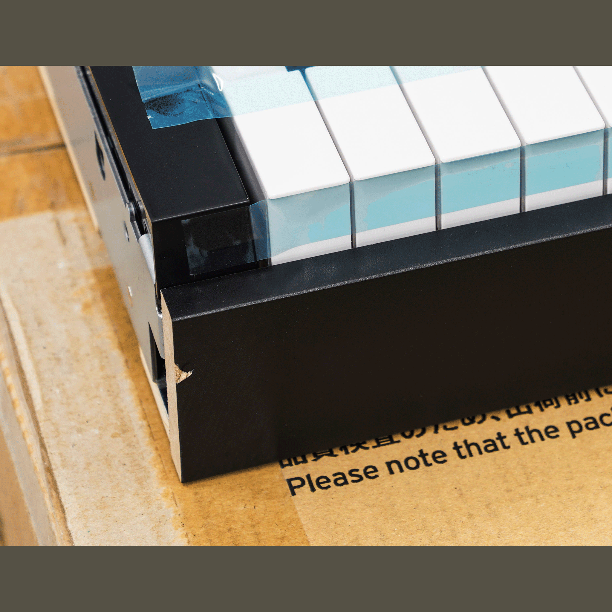 コルグ　デジタルピアノ・イタリアンピアノを搭載した最上位機種！【KORG E1 AIR BLACK】