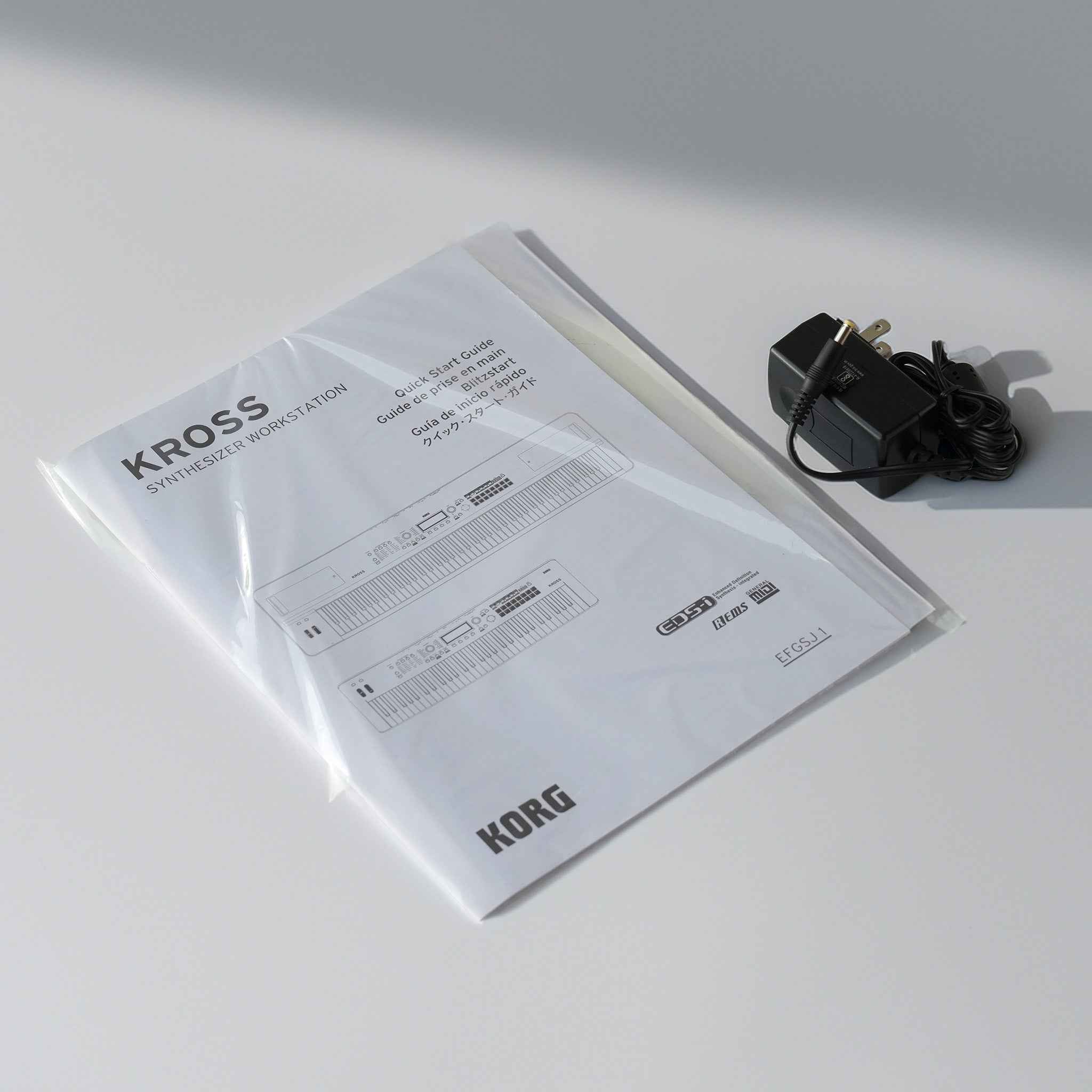 KORG シンセサイザー・ワークステーション【KROSS 61】